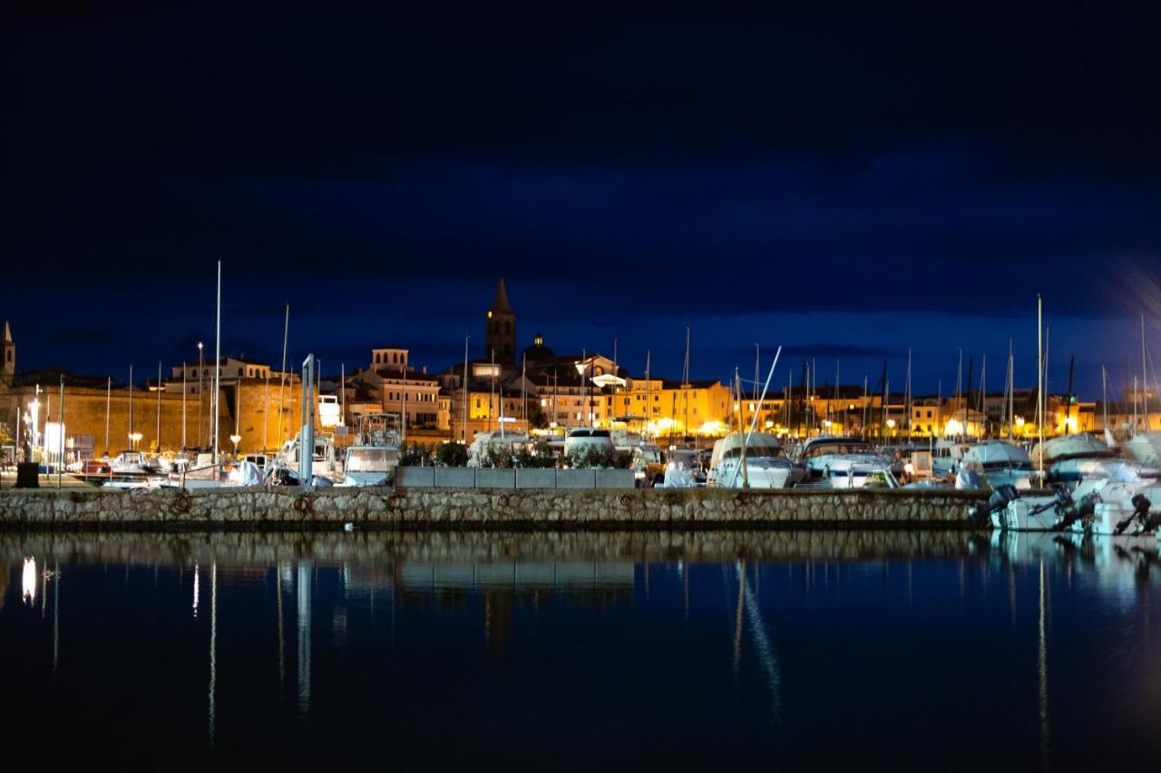 Alghero House Boat Esterno foto